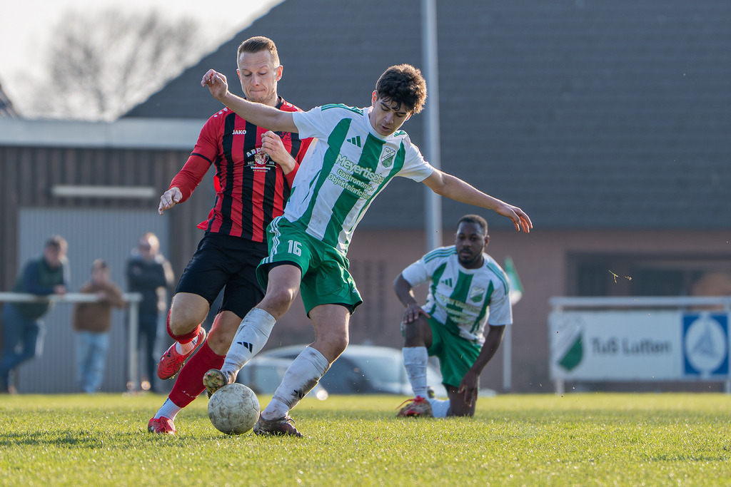 Fußball I Herren I Saison 2025-2026 I Bezirksliga Weser-Ems 4 I 24. Spieltag I TuS Lutten - TuS Frisia Goldenstedt I 13849 | jns.sportfotos - Realisiert mit Pictrs.com