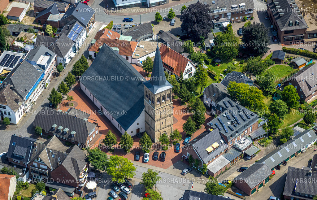 Hamminkeln220703692 | Luftbild, kath. Kirche St.Pankratius, Dingden, Hamminkeln, Niederrhein, Nordrhein-Westfalen, Deutschland