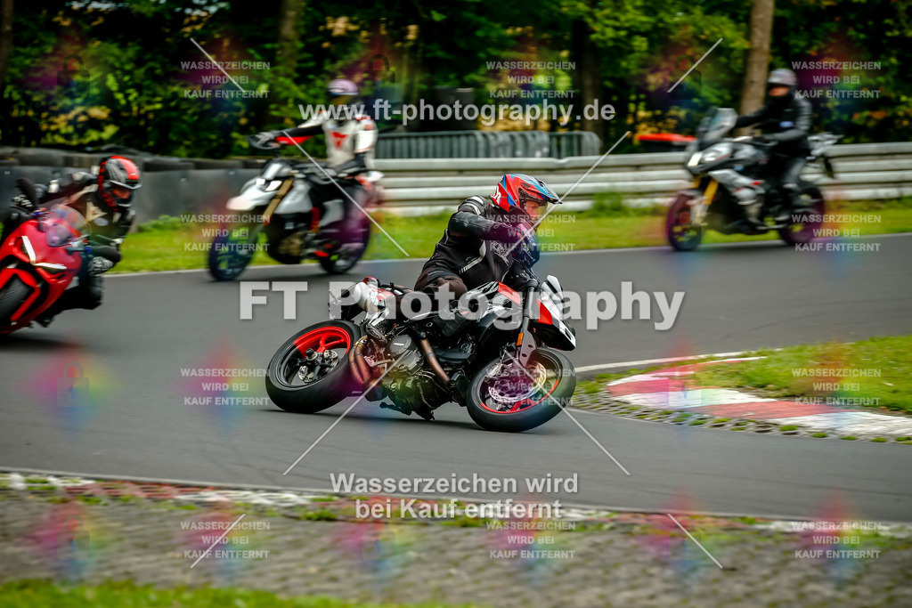 VBK-4247 | Hier findet Ihr Bilder von Touristenfahrten auf der Nürburgring Nordschleife oder von anderen Veranstaltungen die ich besucht habe. Viel Spass beim Durch Schauen 