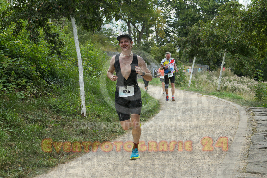 250824_1406_EX1_4985 | Sportfotografie im Rhein-Sieg Kreis, Köln, Bonn, NRW, Rheinland Pfalz, Hessen, etc. Unser Tätigkeitsfeld umfasst den Laufsport vom Volkslauf über den Marathon, Duathlon, Triathon bis zum Ultralauf wie Kölnpfad Ultra oder Schindertrail.