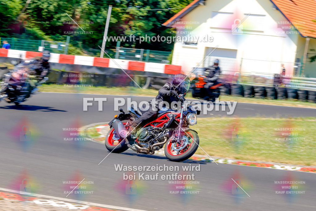 _MOT9505 | Hier findet Ihr Bilder von Touristenfahrten auf der Nürburgring Nordschleife oder von anderen Veranstaltungen die ich besucht habe. Viel Spass beim Durch Schauen 