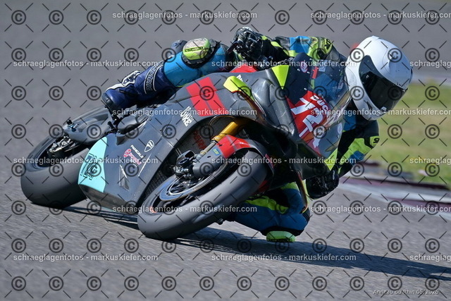 26BT02-0344 | markuskiefer.com - Realisiert mit Pictrs.com