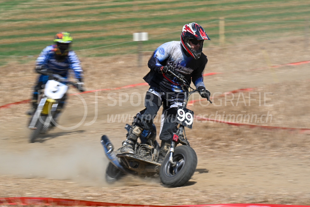 Motortrotti-Rennen Buch am Irchel - 19. August 2023 | Motortrotti-Rennen Buch am Irchel
Buch am Irchel, Kt. Zürich
Bild: Sportfotografie Markus Aeschimann | www.markus-aeschimann.ch - Realisiert mit Pictrs.com