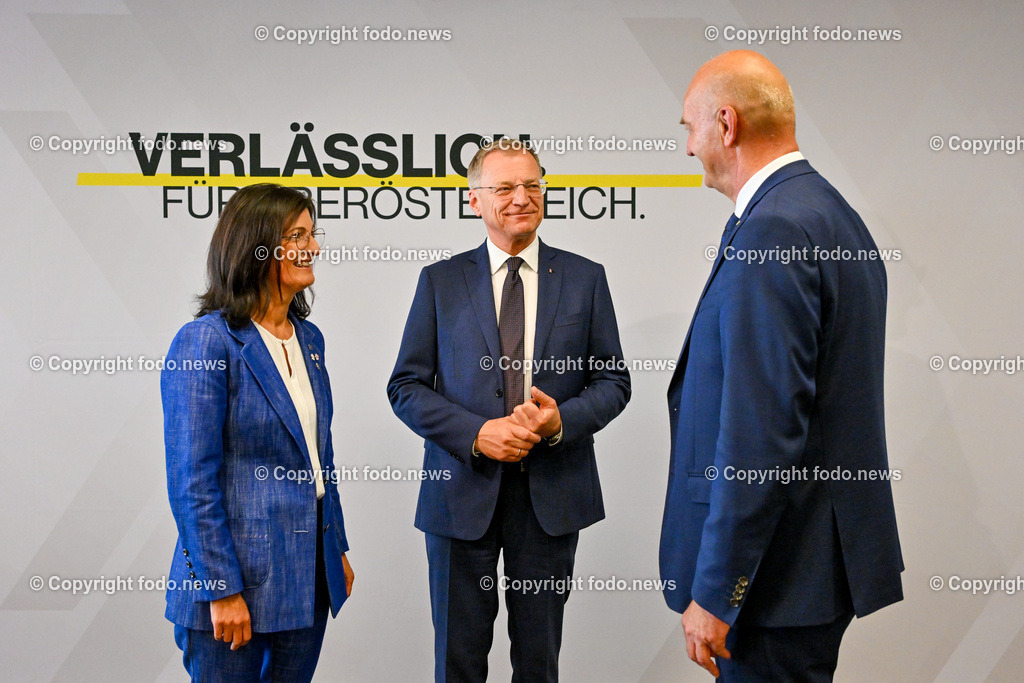 Pressekonferenz OoeVP stellt personelle Weichen_ 05.07.2024-78 | 05.07.2024, Linz, AUT, Pressekonferenz OoeVP stellt personelle Weichen - Verlaesslich fuer Oberoesterreich, im Bild Margit Angerlehner (VP, LAbg.), LH Thomas Stelzer (VP, Landeshauptmann Ooe), Christian Doerfel (VP, LAbg., Klubobmann, Bgm. Steinbach an der Steyr)