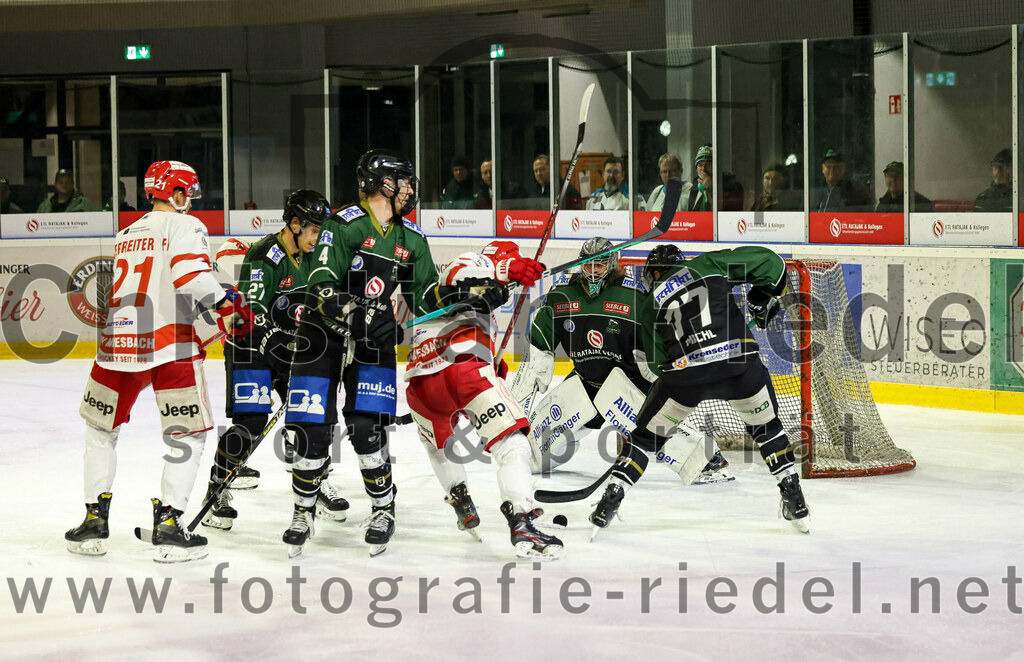 2023-03-10_125_TSV_Erding_gegen_TEV_Miesbach | Erding, Deutschland, 10.03.2023:
Eishockey, Bayernliga Playoffs 2022 / 2023, Halbfinale, TSV Erding gegen TEV Miesbach, Endergebnis: 2:0

Foto: Christian Riedel / fotografie-riedel.net