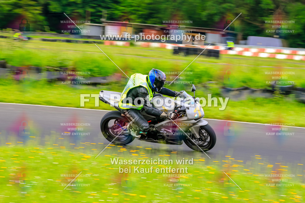 VBK-7656 | Hier findet Ihr Bilder von Touristenfahrten auf der Nürburgring Nordschleife oder von anderen Veranstaltungen die ich besucht habe. Viel Spass beim Durch Schauen 