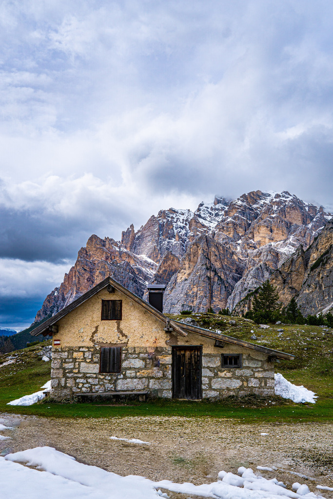 0032 | <meta name="keywords" content="Bergbilder, Hochzeitsfotografie, Actionshootings, Fotografiearbeiten, Berglandschaften, Naturfotografie">

 - Realisiert mit Pictrs.com