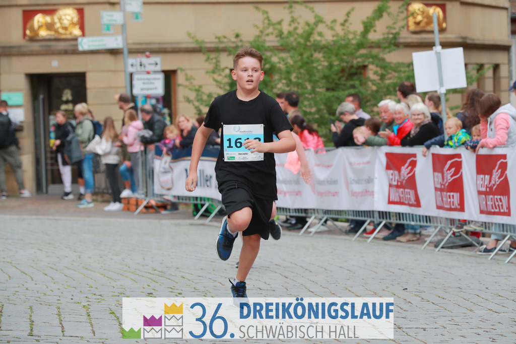 Stadtwerke Schüler und Jugendlauf 1,7km | 3koenigslauf 2022 Stadtwerke Schüler und Jugenlauf 1,7km - Realisiert mit Pictrs.com