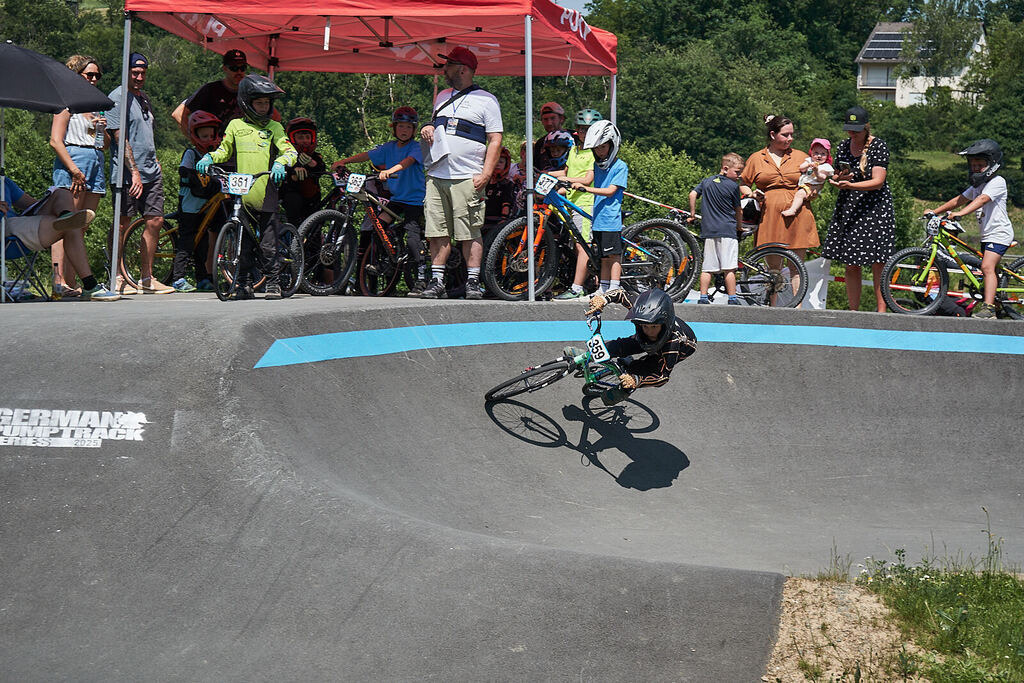 Waldsolms_25__DSC8116@sebastiankopp | German Pumptrack Series - Realisiert mit Pictrs.com