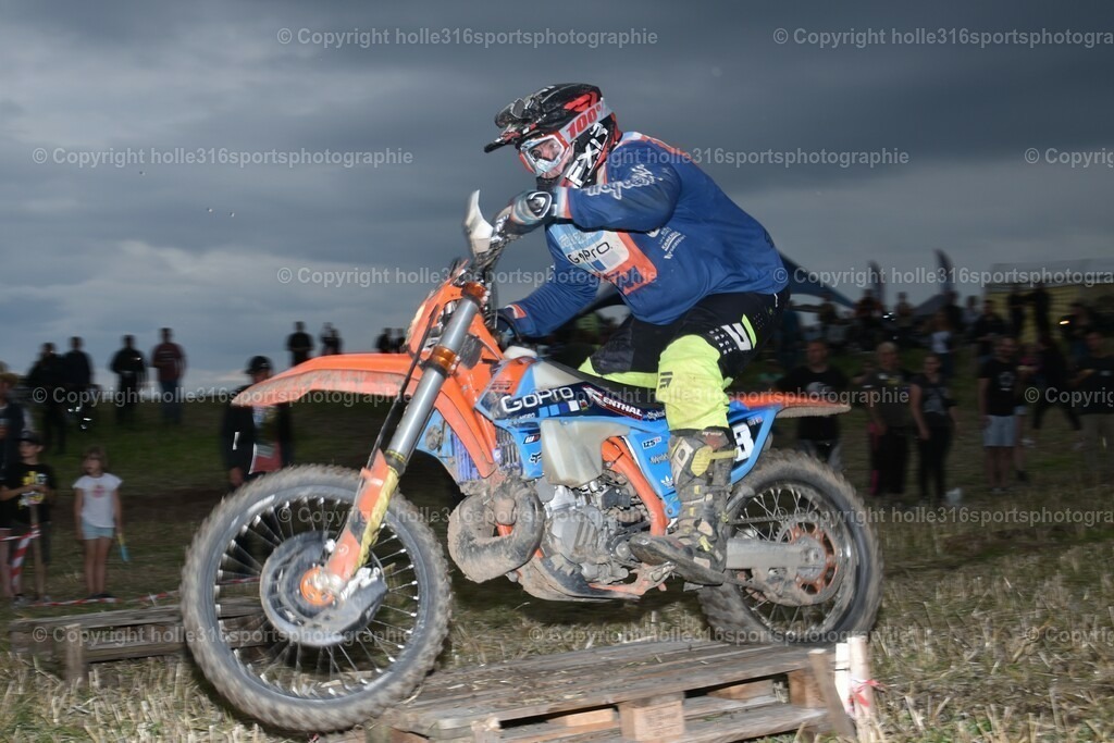 DSC_0266_01 (2) | Sportfotografie , Motorsport, Motoross, Reitsport, Mointainbike, Enduro,
Landschaft , Outdoor, Eventfotografie, Landschaft, Bilder online bestellen - Realisiert mit Pictrs.com