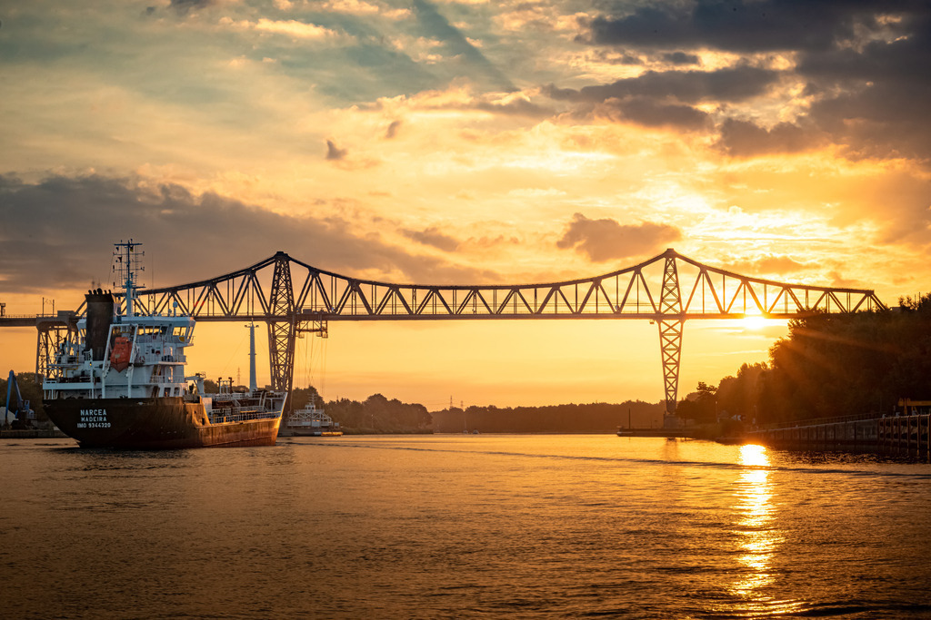 CCM_3525 | Entdecken Sie hochwertigen Fotodruck auf Leinwand, Acrylglas, Alu-Dibond und weiteren Materialien bei Fotodruck Online. Gestalten Sie individuelle Wandbilder in bester Qualität – ideal für besondere Erinnerungen und stilvolle Dekorationen. 