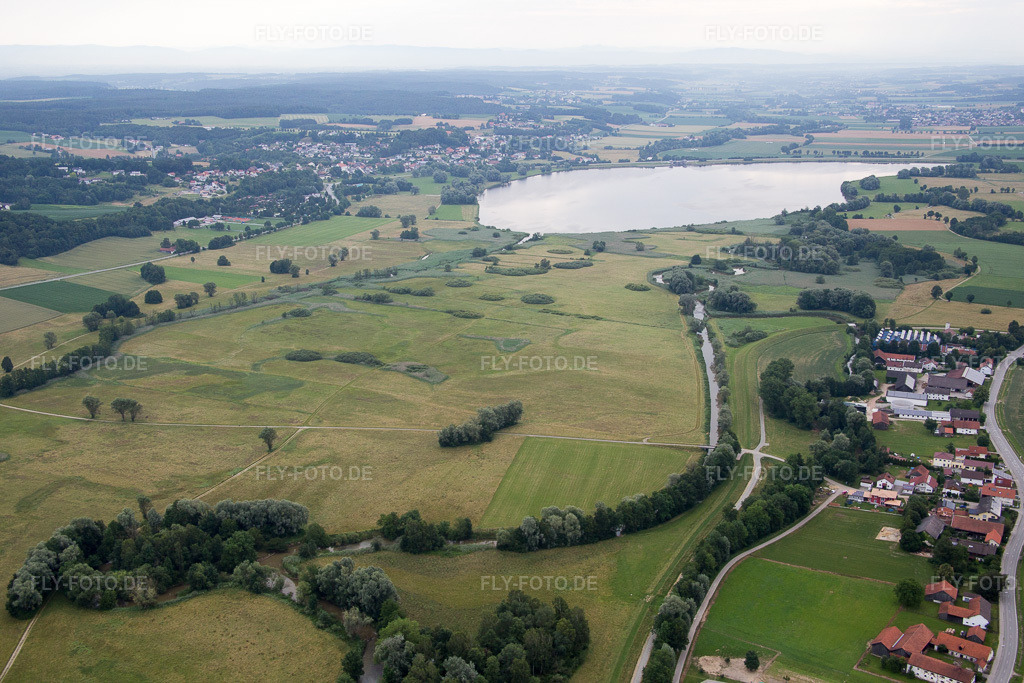 Luftbild: Vilstalsee Stausee Steimberg in Marklkofen im Bundesland Bayern in Deutschland. Foto: IMG_090485.jpg vom 02.07.2016 durch Werner Riehm/FLY-FOTO.de