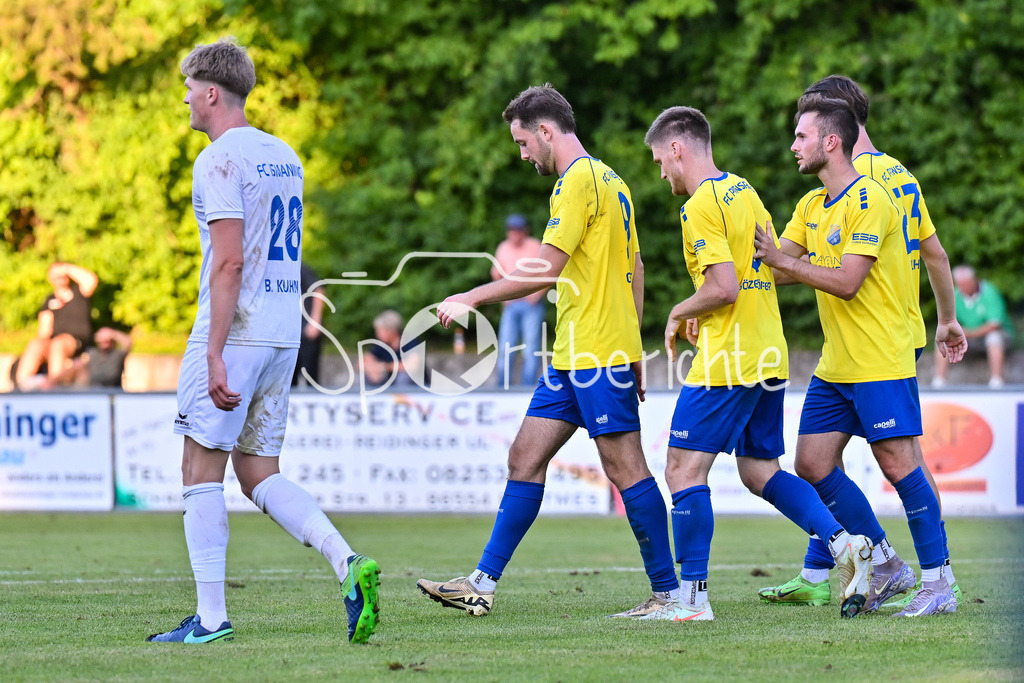 FC Ismaning - FC Pipinsried | Jubel nach 0-2 / Pipi 23