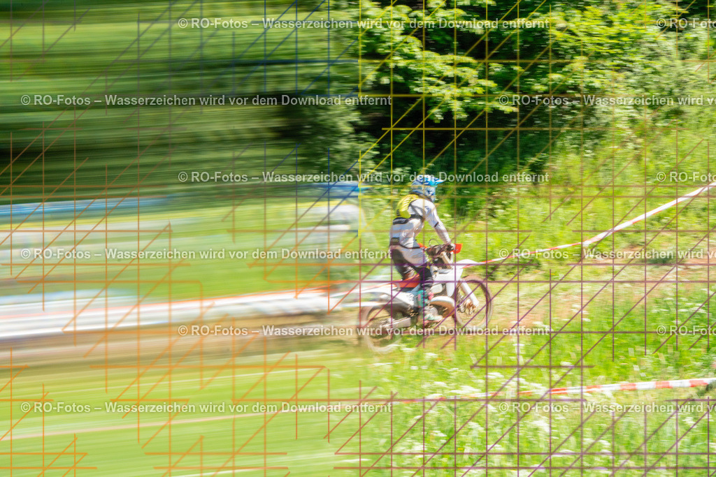 Wolfshausen 2 Lauf -839 | Sportfotografie von RO-Fotos: Motorsport, Motocross, Enduro, Laufveranstaltungen und Triathlon. Professionelle Fotos von Sportlern und Events. - Realisiert mit Pictrs.com