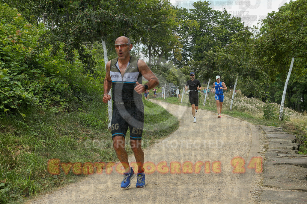 250824_1344_EX1_3463 | Sportfotografie im Rhein-Sieg Kreis, Köln, Bonn, NRW, Rheinland Pfalz, Hessen, etc. Unser Tätigkeitsfeld umfasst den Laufsport vom Volkslauf über den Marathon, Duathlon, Triathon bis zum Ultralauf wie Kölnpfad Ultra oder Schindertrail.