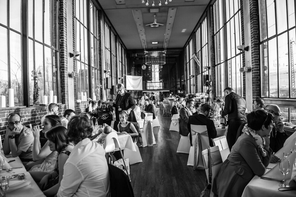 Hochzeit_Location_172 | Mein Name ist Arkadius. Ich fotografiere Ihre Hochzeit in Frankfurt und im Umkreis von 200 km. Als Fotograf bin ich noch bekannt im Bereich Business- und Modefotografie.