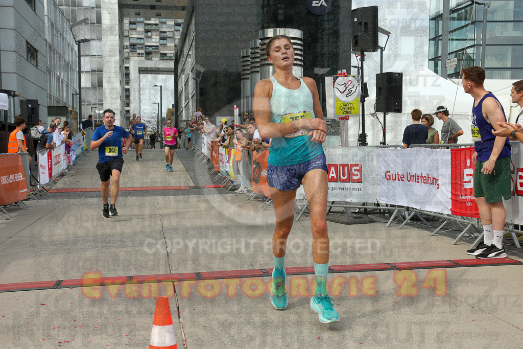 250920_1515_EX1_8657 | Sportfotografie im Rhein-Sieg Kreis, Köln, Bonn, NRW, Rheinland Pfalz, Hessen, etc. Unser Tätigkeitsfeld umfasst den Laufsport vom Volkslauf über den Marathon, Duathlon, Triathon bis zum Ultralauf wie Kölnpfad Ultra oder Schindertrail.