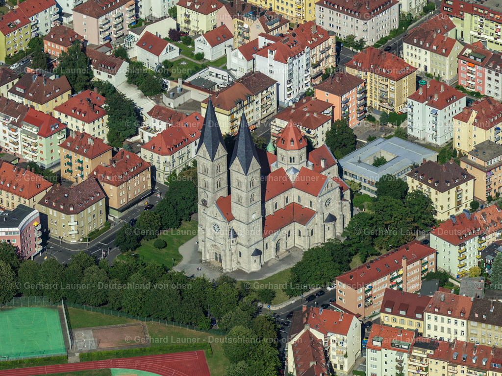 2696041 | St. Adalbero ist eine 1899 eröffnete katholische Pfarrkirche (genannt Adalberokirche oder auch Sanderauer Dom)