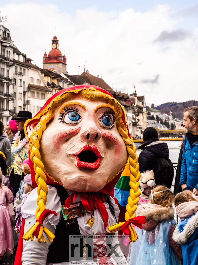 Chendermonschter 2026 | Stimmungsvolle Fotokunst aus Luzern. Erlebe den Pilatus, den See und die Stadt Luzern in exklusiven Aufnahmen in der Fotogalerie & Shop. - Realisiert mit Pictrs.com