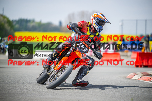 MaZZes_FotoMatrix_230507_9726 | UE40