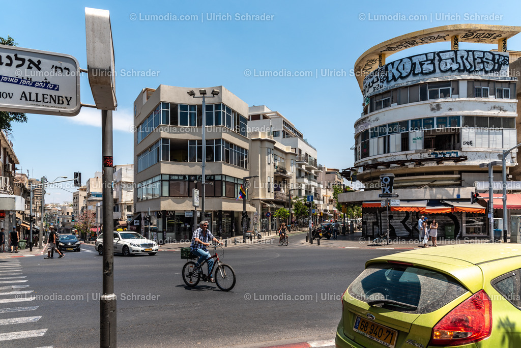 10972-10196 - Tel Aviv - Rothschild Boulevard | Stockfoto und Bilderpool mit Bildmaterial aus Deutschland, dem Harz, Halberstadt, Quedlinburg, Wernigerode und weltweit. Qualitativ hochwertige und professionelle Fotos anschauen und kaufen. - Realisiert mit Pictrs.com