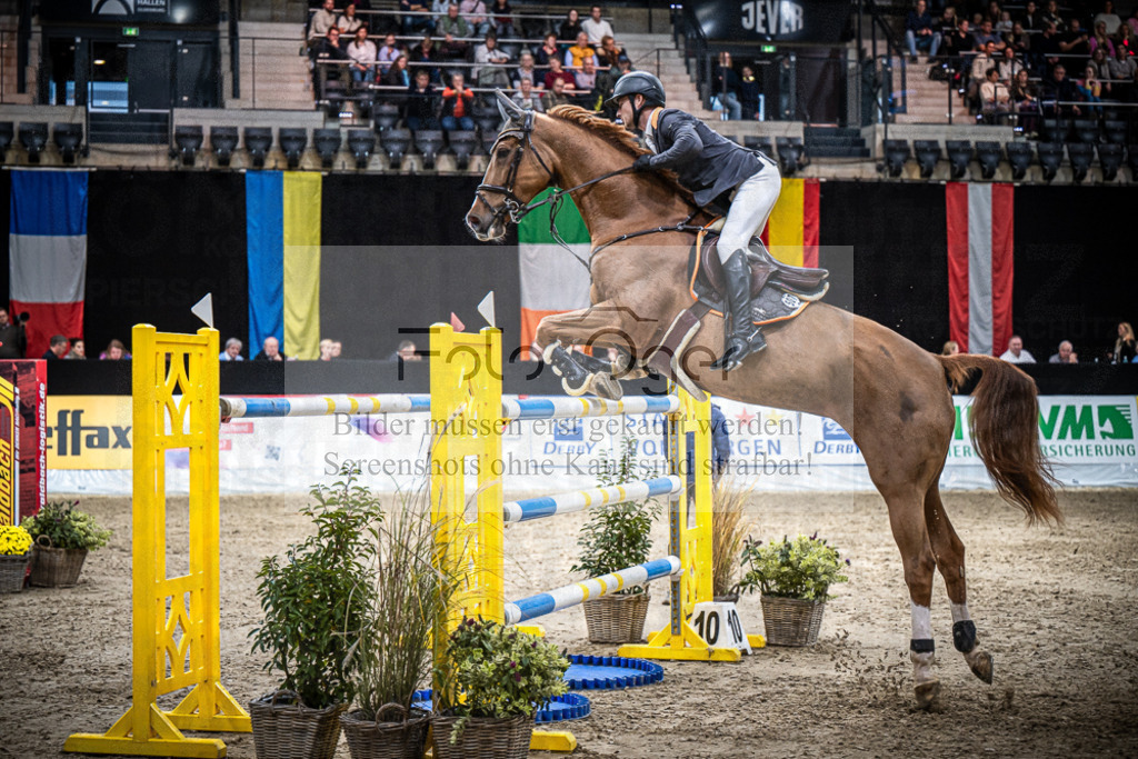DOS_3302 | Entdecke hochwertige Reitturnierfotos von Foto Oger. Professionell, emotional und authentisch – jetzt Lieblingsmomente im Shop bestellen.Deutschlandweite Turnierfotografie. - Realisiert mit Pictrs.com