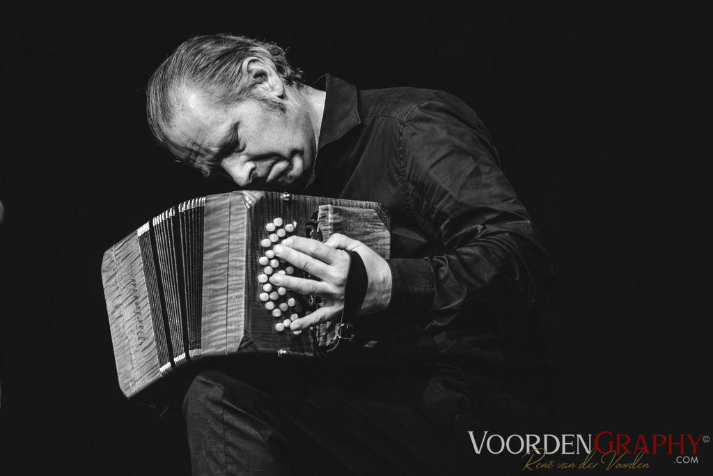 2025 Quadro Nuevo @ Theater Universum | Sharing this post is free, but must be credited to René van der Voorden // www.voordengraphy.com.PLEASE NOTE - Do not download, use, crop, filter or edit any photo. For licence payment contact rene@van-der-voorden.com - Realisiert mit Pictrs.com