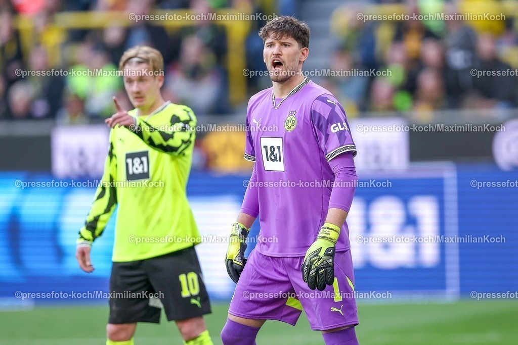 BVB08032501145 | 08.03.2025, Fußball, Borussia Dortmund - FC Augsburg, 1. Fußball Bundesliga, 25. Spieltag, Signal Iduna Park, Saison 2024 2025: Torwart Gregor Kobel (BVB #1)DFB regulations prohibit any use of photographs as image sequences and or quasi-video.