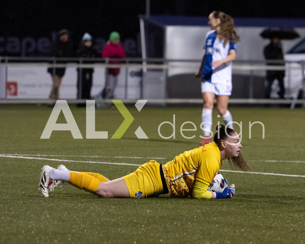 Fußball I Frauen I Saison 2025-2026 I AXA Women's Super League | Women I 14. Spieltag I Grasshoppers Club Zürich - FC Luzern I 14.02.2026 | 1 Lea Kramoviku (CH) (FC Luzern) – Tor - Realisiert mit Pictrs.com