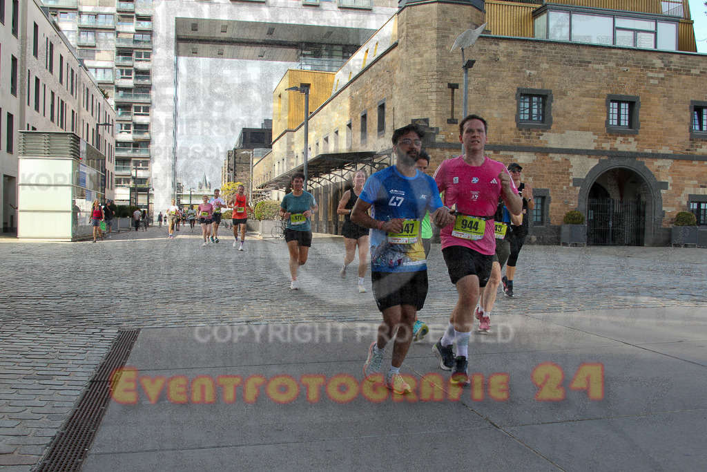 250920_1459_EV4_7800 | Sportfotografie im Rhein-Sieg Kreis, Köln, Bonn, NRW, Rheinland Pfalz, Hessen, etc. Unser Tätigkeitsfeld umfasst den Laufsport vom Volkslauf über den Marathon, Duathlon, Triathon bis zum Ultralauf wie Kölnpfad Ultra oder Schindertrail.