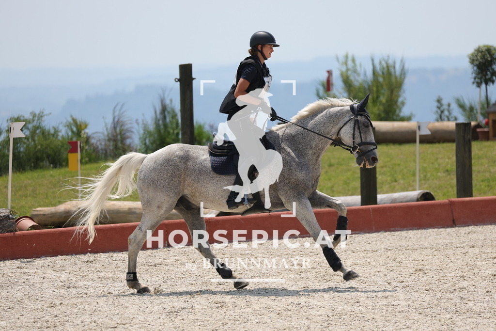 0P6A8424 | Willkommen bei Brunnmayr - Design & Fotografie – Ihrem Spezialisten für Reitturniere und Pferdeveranstaltungen in Oberösterreich, Salzburg und Bayern! Seit über 17 Jahren sind wir leidenschaftlich dabei.
