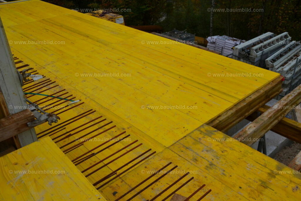 bib-lg04-betonarbeiten-0492 | Nach LV-Leistungsgruppen sortierte Detailfotos über den Bau eines Hauses. Alle Hausbau-Bilder direkt vom Urheber und Autor der Website Haus-Selber-Bauen.com