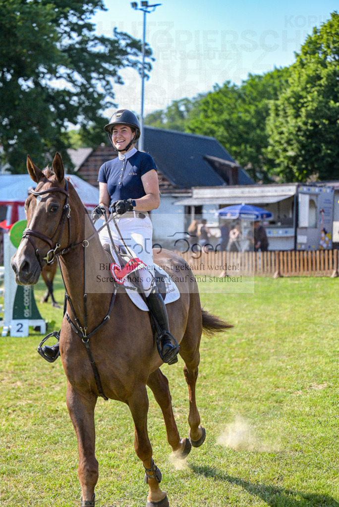 Reitturnier Voxtrup | Entdecke hochwertige Reitturnierfotos von Foto Oger. Professionell, emotional und authentisch – jetzt Lieblingsmomente im Shop bestellen.Deutschlandweite Turnierfotografie. - Realisiert mit Pictrs.com
