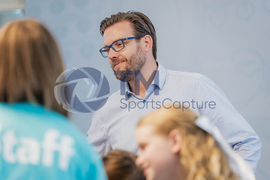 TM-20250605-0029 | Pressetermin mit Landesrätin Sara Schaar, Fachreferent für Jugend Joachim Zmölnig, der Dreikönigsaktion und Katholischen Jungschar.Spiegelsaal, Klagenfurt, Österreich.Copyright: TM Sportscapture/Matthias Trinkl