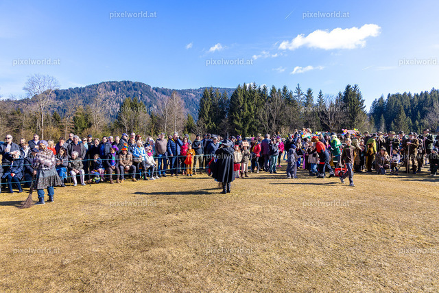Bärentreiben in Steuerberg | Bildershop von pixelworld.at - Realisiert mit Pictrs.com