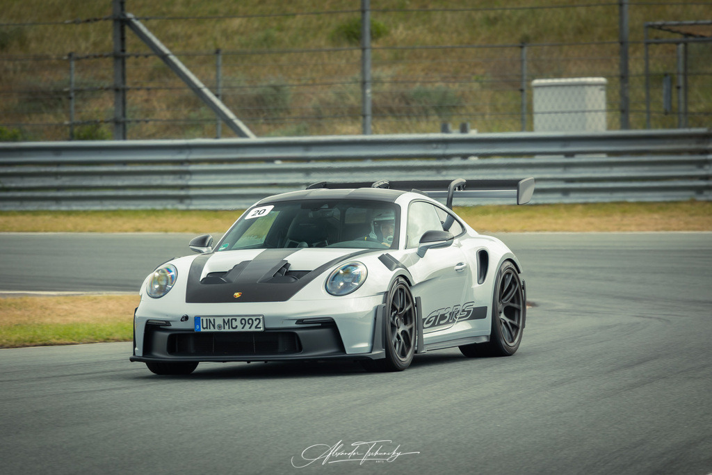 R6AT1645 _Alexander Tschuncky | Entdecken Sie die faszinierende Welt von Alexander Tschuncky Arts: Kreative Fotografie, atemberaubende Automobilkunst und hochwertiger Bilderdruck. Lassen Sie sich inspirieren! - Realisiert mit Pictrs.com