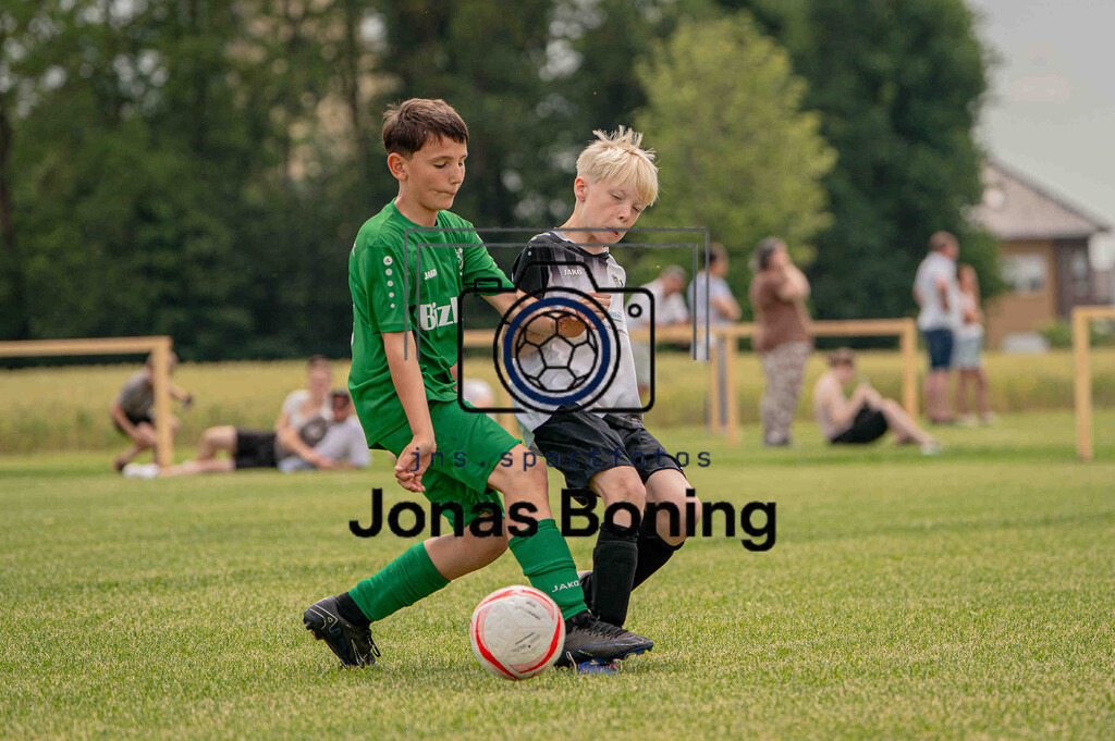 Fußball I E-Junioren I Saison 2025-2026 I OM-Cup Lüsche I Sonntag  I 23458 | jns.sportfotos - Realisiert mit Pictrs.com