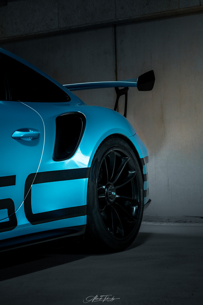 R6AT0574 _Alexander Tschuncky | Entdecken Sie die faszinierende Welt von Alexander Tschuncky Arts: Kreative Fotografie, atemberaubende Automobilkunst und hochwertiger Bilderdruck. Lassen Sie sich inspirieren! - Realisiert mit Pictrs.com