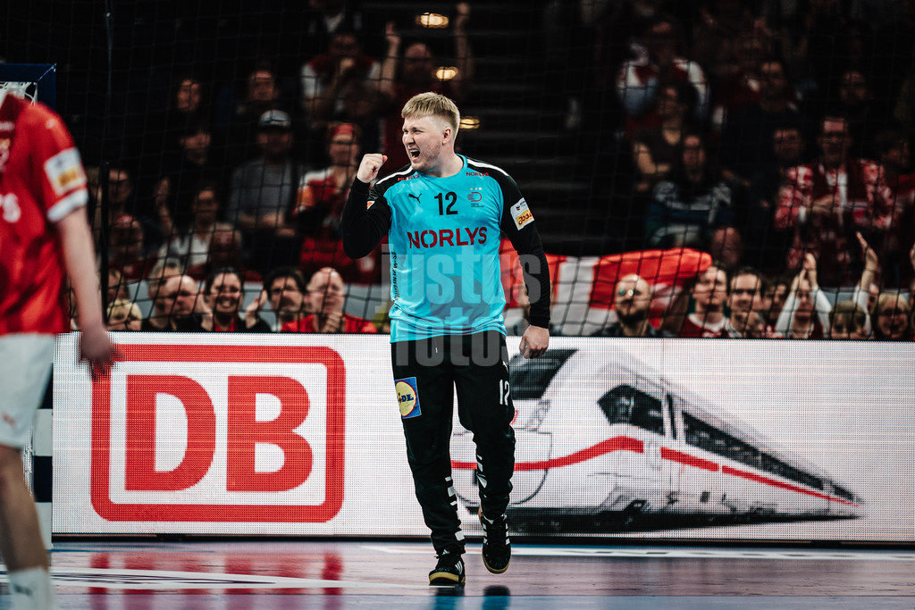 Handball | Herren | EHF EURO 2024 | European Championshop Men 2024 Final Tournament | Dänemark vs. Schweden | 19.01.2024 | Emil Nielsen (#12, , Dänemark, DEN) jubelt