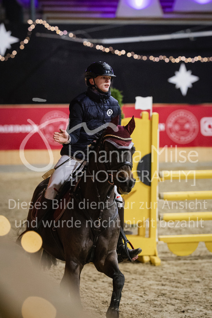 231118_PonyTrophy-275 | Deine schönsten Turniermomente als professionelle Fotos! Entdecke hochwertige Pferdesport-Fotografie im Online-Shop. Jetzt Fotos finden & bestellen!
