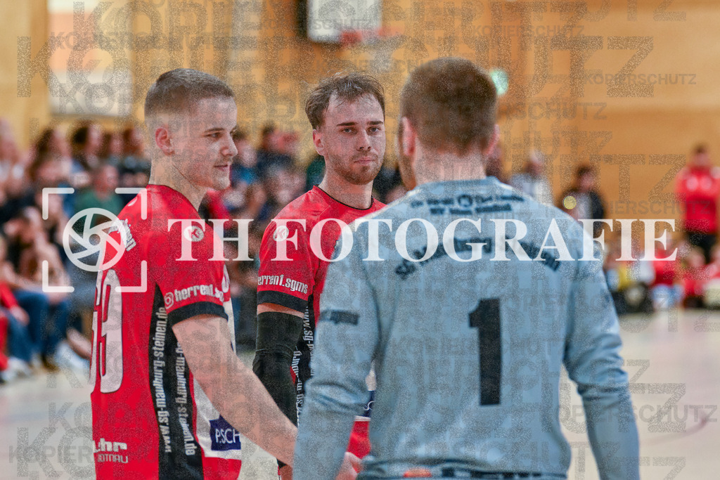 GER, SG Maulburg/Steinen - TuS Ringsheim, Handball, Landesliga Suedbaden, 22. Spieltag, Saison 2024/2025, 23.03.2025 | Ole Anton Holzkamp (SG Maulburg/Steinen, #69), Florian Fandry (SG Maulburg/Steinen, #11), Rubens Freuschle (SG Maulburg/Steinen, #01)GER, SG Maulburg/Steinen - TuS Ringsheim, Handball, Landesliga Suedbaden, 22. Spieltag, Saison 2024/2025, 23.03.2025Foto: TH Fotografie/Thomas Hess