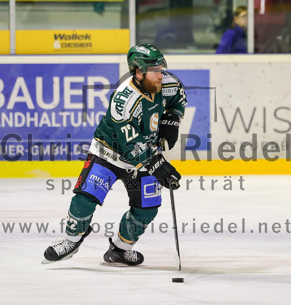 2026-01-18_138_TSV_Erding_gegen_Selber_Woelfe | Erding, Deutschland, 18.01.2026:Eishockey, Oberliga Süd 2025 / 2026, 38. Spieltag, TSV Erding gegen Selber Wölfe, Endergebnis: 2:3 n.V.Grady Hobbs (Erding Gladiators, #22)Foto: Christian Riedel / fotografie-riedel.net