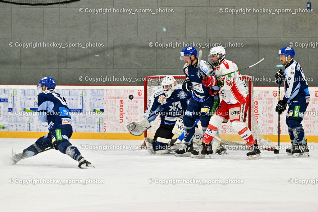 ESV FERLACH vs. ESC SOCCERZONE STEINDORF | #61 Friedrich Daniel ESC Steindorf, #35 Mayronig Marco ESC Steindorf, #28 Bacher Stefan ESC Steindorf, #58 Florian Matthias ESV Ferlach, #19 Friedrich Lukas ESC Steindorf, ESV FERLACH vs. ESC SOCCERZONE STEINDORF, ESV FERLACH vs. ESC SOCCERZONE STEINDORF am 22.11.2024 in Ferlach (Eishalle Ferlach ), Austria, (Photo by Bernd Stefan)