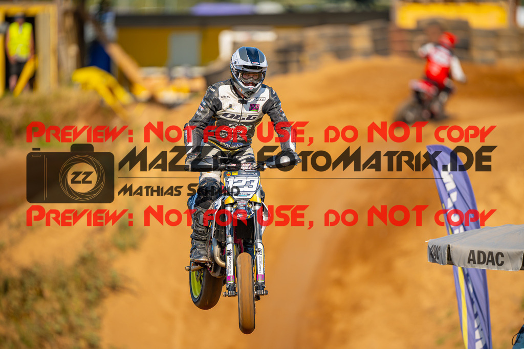 MaZZes-Fotomatrix-20260815-601772 | S2