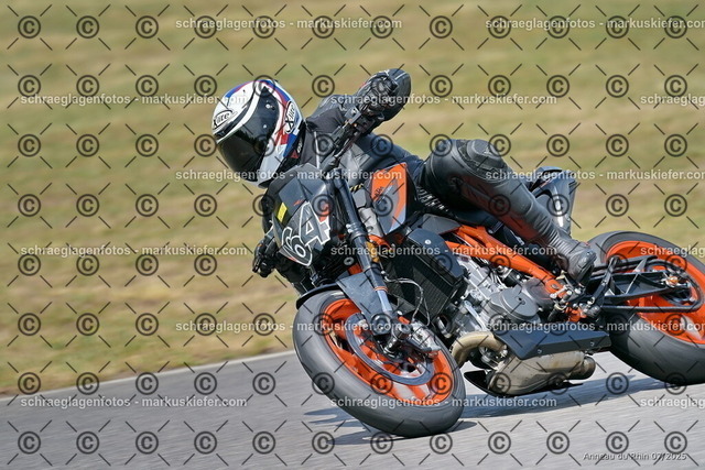 25bt04-1758 | markuskiefer.com - Realisiert mit Pictrs.com