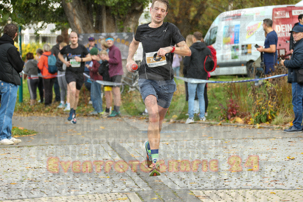 241020_1112_EX1_1428 | Sportfotografie im Rhein-Sieg Kreis, Köln, Bonn, NRW, Rheinland Pfalz, Hessen, etc. Unser Tätigkeitsfeld umfasst den Laufsport vom Volkslauf über den Marathon, Duathlon, Triathon bis zum Ultralauf wie Kölnpfad Ultra oder Schindertrail.