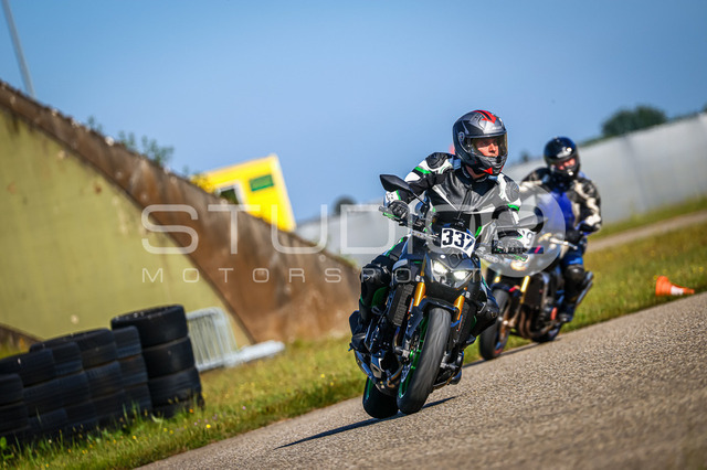 0337-260509DCB-006_337 | Deine Full-Service-Agentur für ✔️Videoproduktionen und ✔️Motorsportfotografie Jetzt Angebot anfragen!
