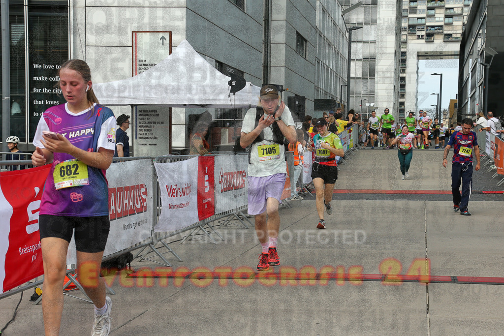 250920_1332_EX1_5377 | Sportfotografie im Rhein-Sieg Kreis, Köln, Bonn, NRW, Rheinland Pfalz, Hessen, etc. Unser Tätigkeitsfeld umfasst den Laufsport vom Volkslauf über den Marathon, Duathlon, Triathon bis zum Ultralauf wie Kölnpfad Ultra oder Schindertrail.