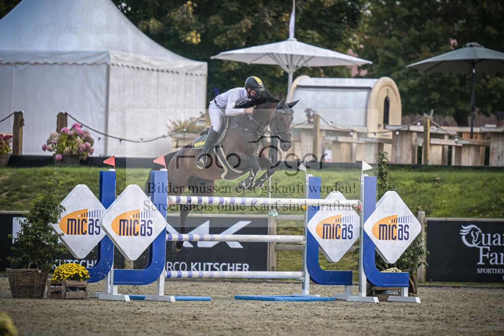 DOS_3845 | Entdecke hochwertige Reitturnierfotos von Foto Oger. Professionell, emotional und authentisch – jetzt Lieblingsmomente im Shop bestellen.Deutschlandweite Turnierfotografie. - Realisiert mit Pictrs.com