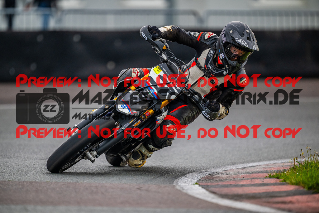 MaZZes_FotoMatrix_240621_6007705_1593 | GELB